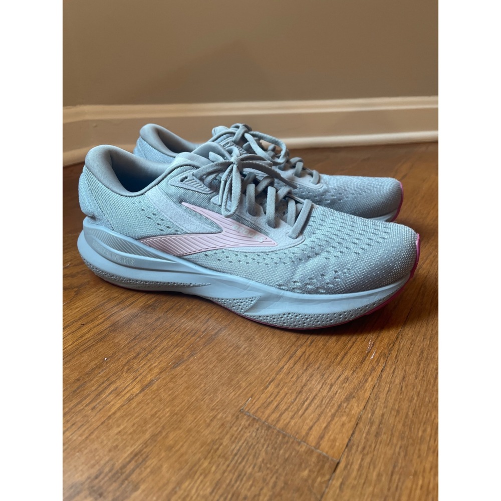 Brooks Women's Adrenaline 24 GTS Running Shoe Gray Pink Colorway Size 9.5